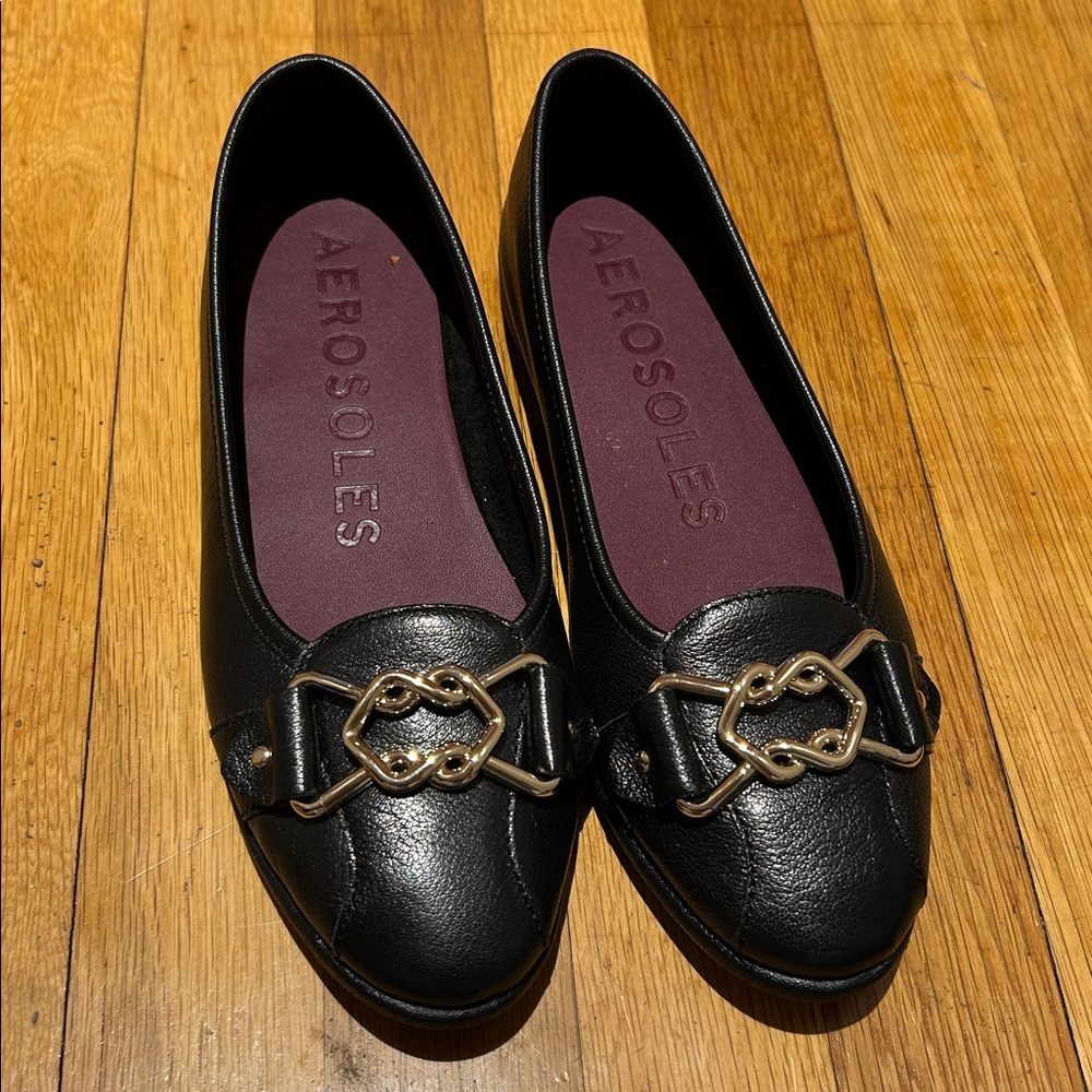 AEROSOLES Women’s black Genuine Leather Bia Shoes!
Size 7M
